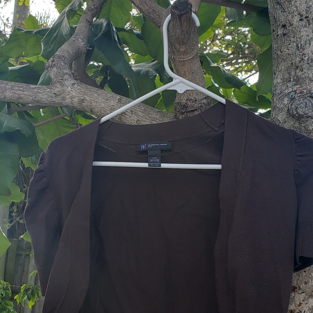 Ruched sleeved shrug